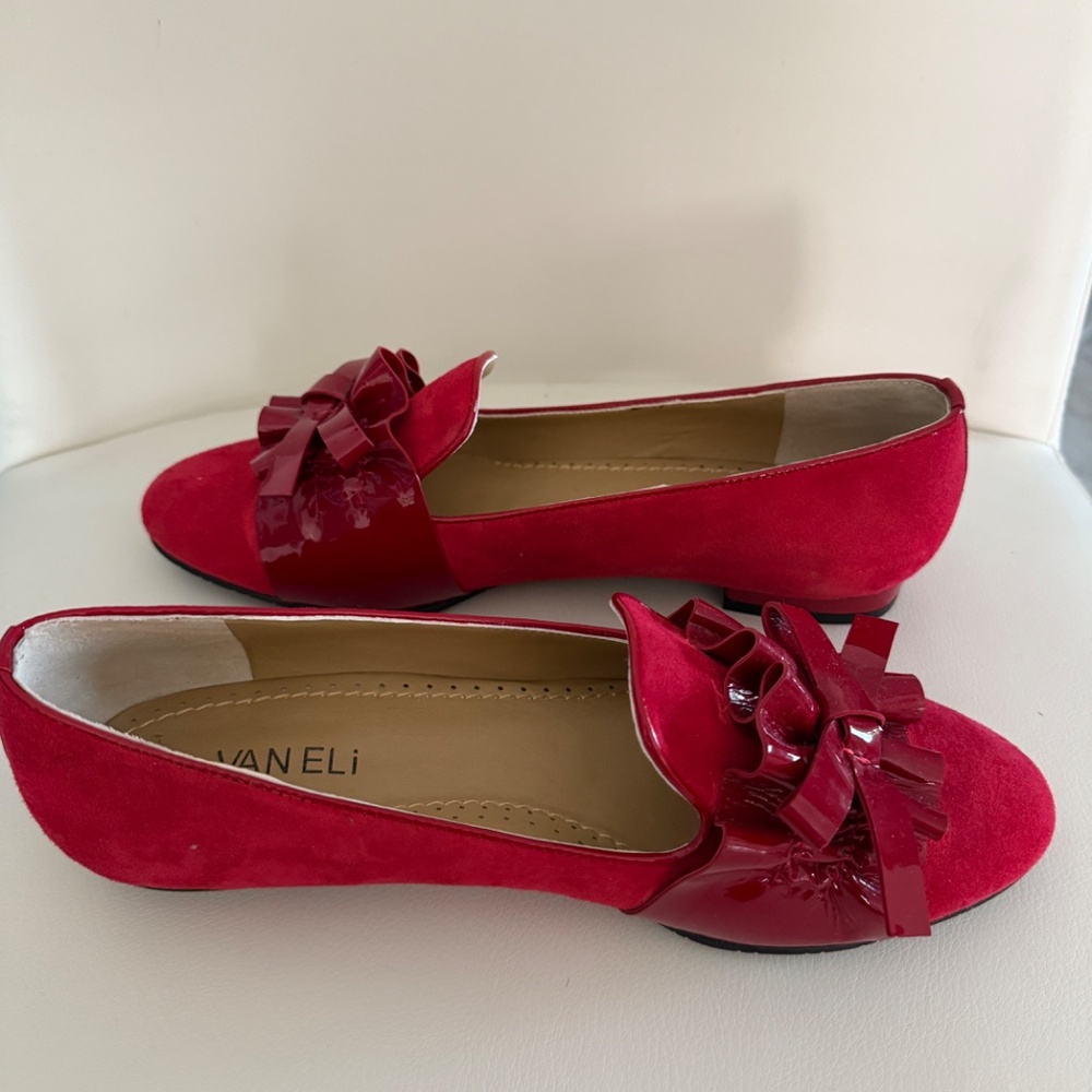 Shoes - Picture 4 of 4